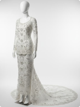 Maroon Velvet Kartini